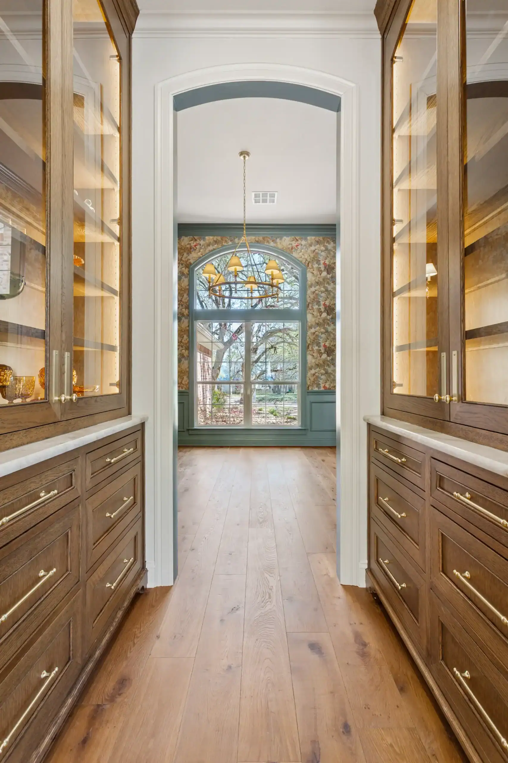 Keith Gunn Construction Waco, Texas Home builder - Pantry Cabinetry & Dining Area
