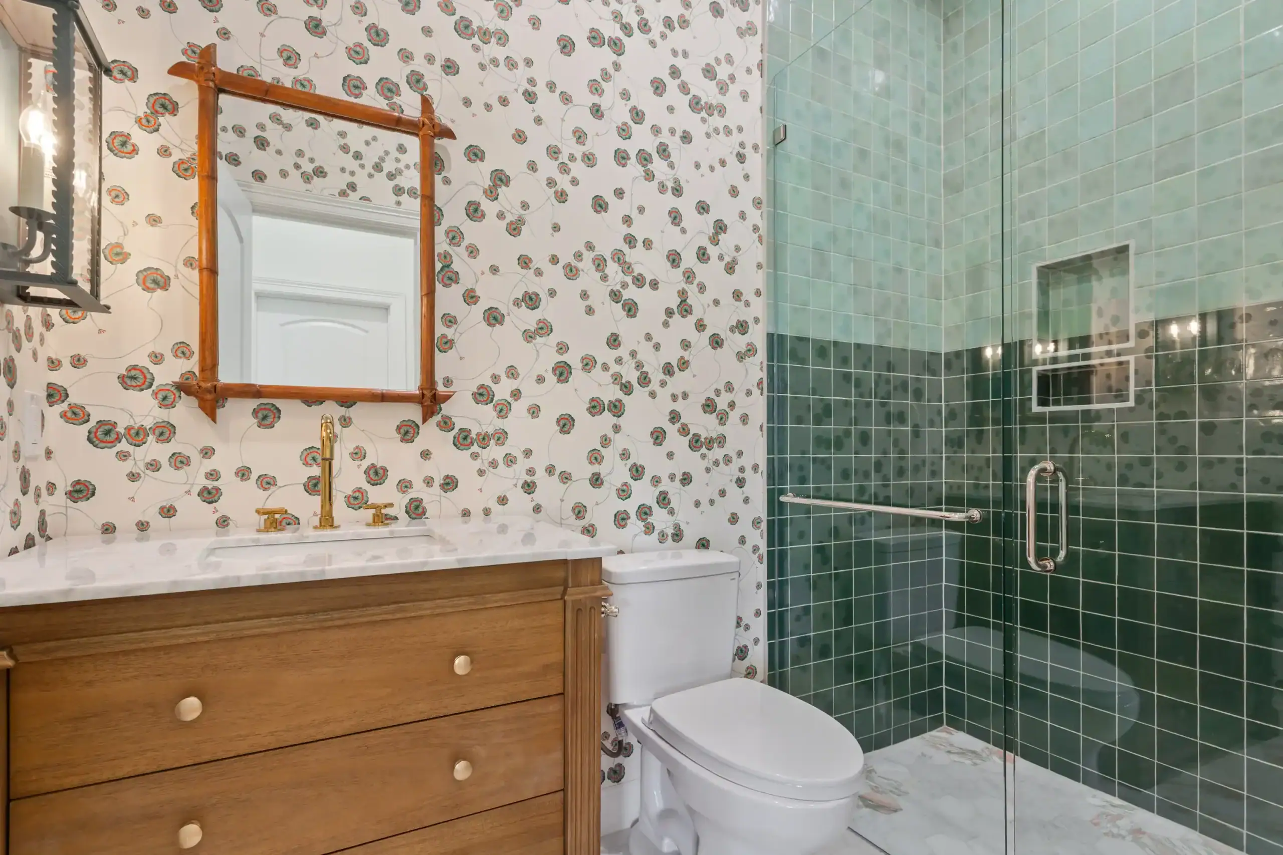 Keith Gunn Construction Waco, Texas Home builder - Visitor Bath with Shower